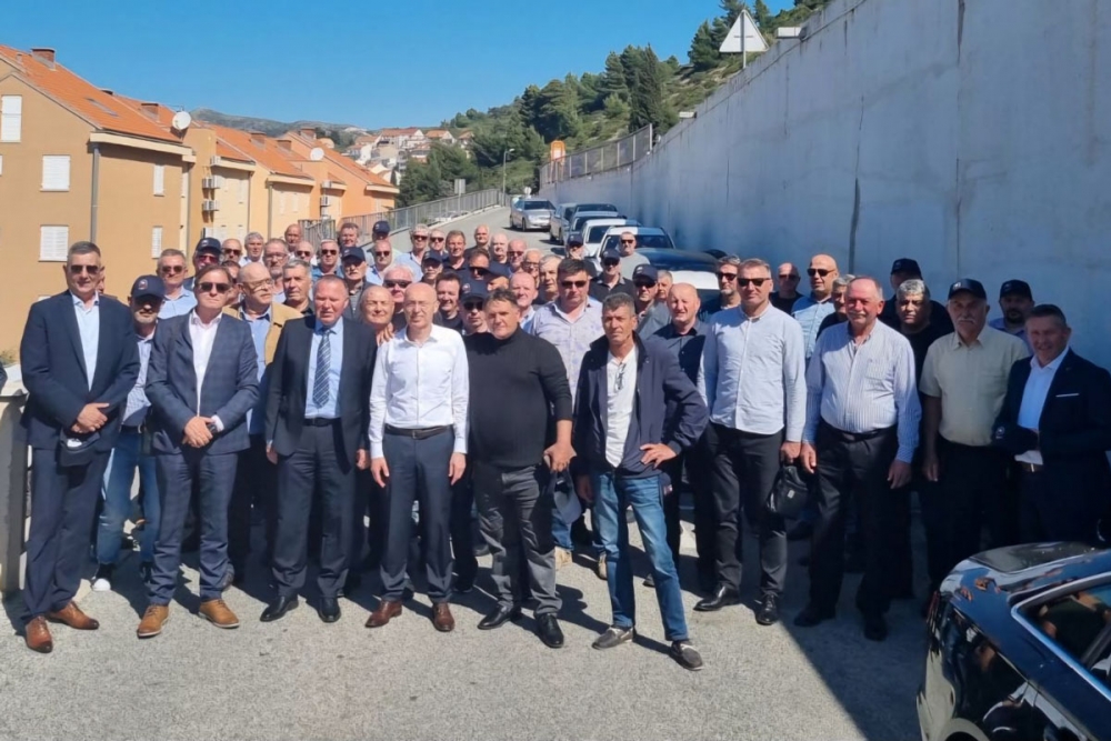 Susret generala Damira Krstičevića s članovima zajednice branitelja HDZ "Gojko &Scaron;u&scaron;ak" i Hrvatskog časničkog zbora