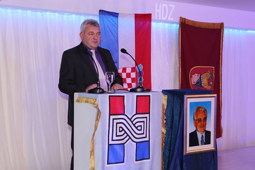 Općinski odbor HDZ-a poziva sve članove i simpatizere na Božićni domjenak sutra u Srebrenom