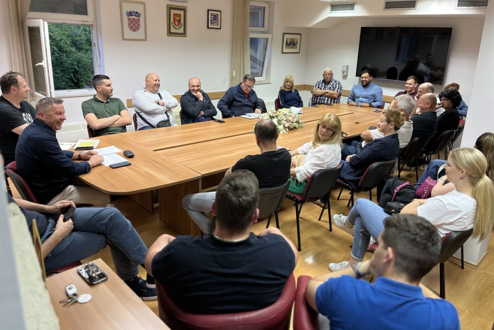 U Srebrenom održan radni sastanak članova predsjedni&scaron;tva Županijskog odbora i Općinskog odbora HDZ